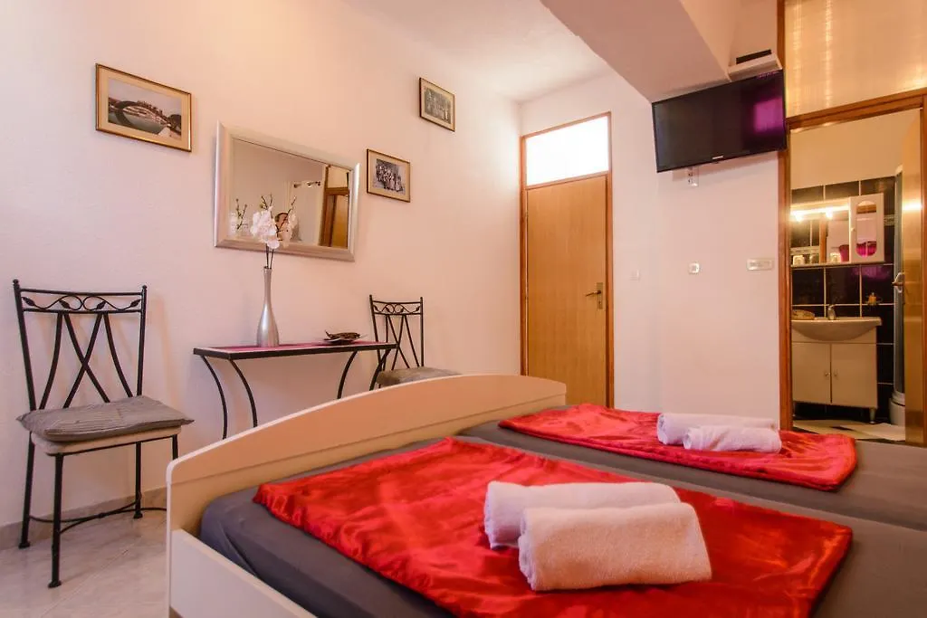 Studios Anette Guest House Trogir Croatia